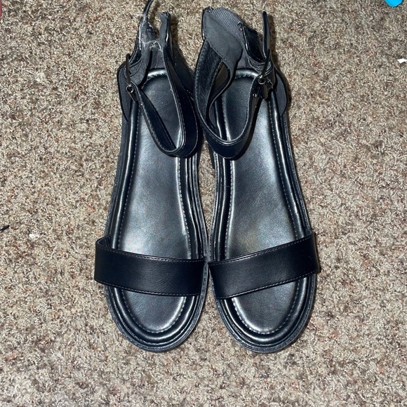 Ankle strap platform sandals - Picture 4 of 4